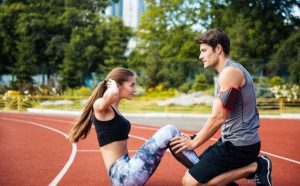 jeunes faisant du sport